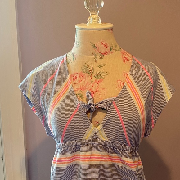 Vineyard Vines Striped Kids Swim Coverup - Picture 2 of 9